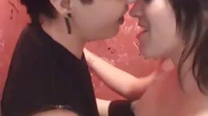 그녀의 한계에서 뜨거운 케이티 로즈와 확고한 엉덩이 장면 포르노 동영상 보기