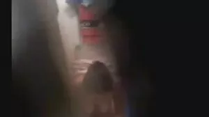 18 VideoZ에서 유혹하는 Sofy 찢어진 자연 가슴 흑인 섹스 동영상 장면