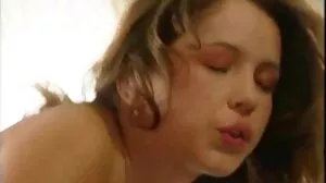 18 VideoZ의 애널 섹스 동영상 열정적인 Lana Roy가 있는 십대 영화
